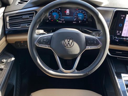 Used 2024 Volkswagen Atlas Cross Sport SE w/ Black Wheel Package image 4