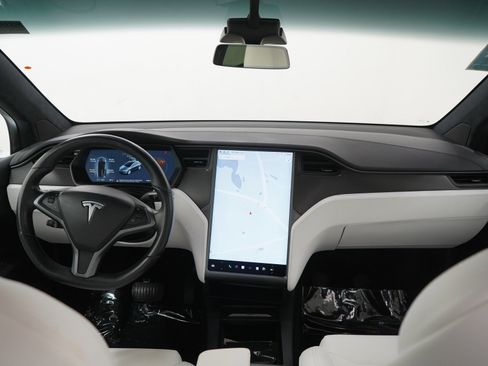 Used 2018 Tesla Model X 100D AWD/4WD image 14