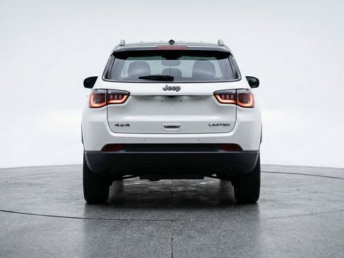 Used 2025 Jeep Compass Trailhawk AWD/4WD image 7