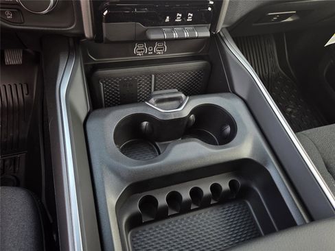 New 2026 RAM 1500 Big Horn AWD/4WD image 14