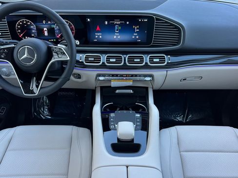New 2026 Mercedes-Benz GLE 450 4MATIC image 3