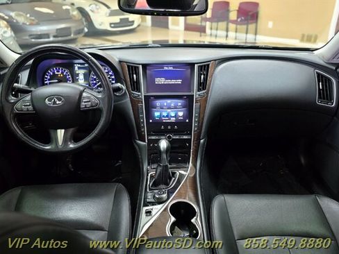Used 2016 INFINITI Q50 3.0t Premium w/ Driver Assistance Package RWD image 18