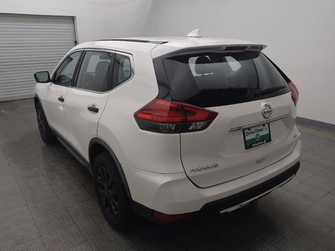 Used 2017 Nissan Rogue S AWD/4WD image 5