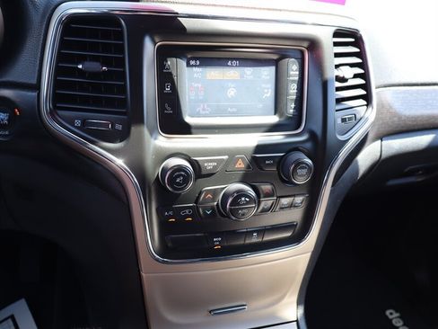 Used 2014 Jeep Grand Cherokee Laredo w/ Quick Order Package 23E AWD/4WD image 15