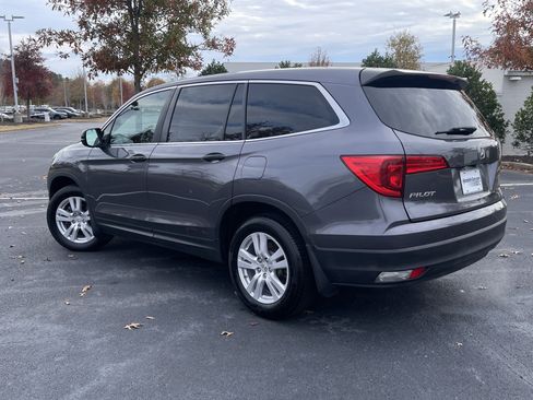 Certified 2018 Honda Pilot LX image 7