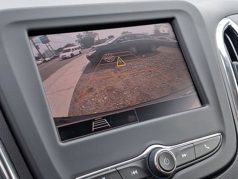 Used 2023 Chevrolet Equinox LT FWD image 17
