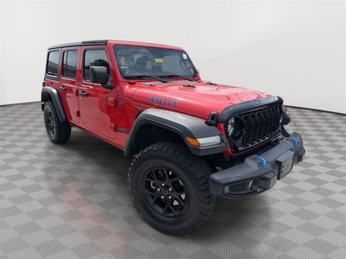 Used 2024 Jeep Wrangler Unlimited AWD/4WD image 3