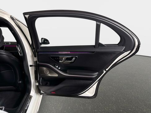 Used 2023 Mercedes-Benz S 500 4MATIC w/ AMG Line image 26