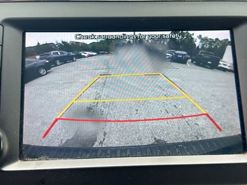 Used 2020 Kia Sedona LX FWD image 13