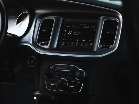 Used 2022 Dodge Charger SXT image 21