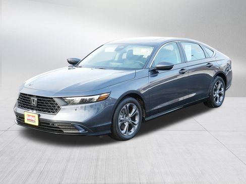 Used 2025 Honda Accord EX-L image 3