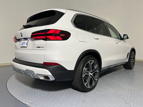 Used 2026 BMW X5 sDrive40i w/ Climate Comfort Package RWD image 9