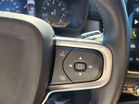 Used 2021 Volvo XC40 T5 Inscription image 33