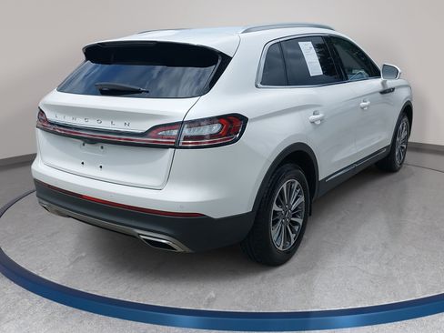 Used 2021 Lincoln Nautilus FWD w/ Equipment Group 101A image 5