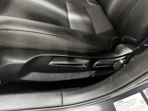 Used 2025 Honda Civic Sport image 17