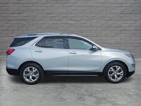Used 2019 Chevrolet Equinox LT w/ Sun & Navigation Package FWD image 7