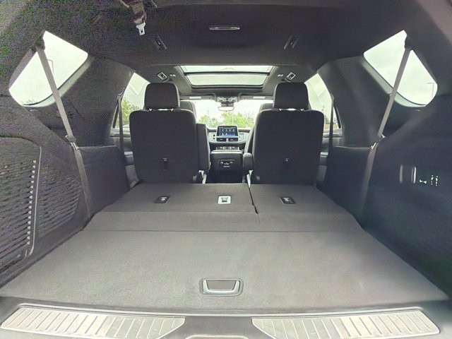 Used 2024 Chevrolet Tahoe High Country AWD/4WD image 37