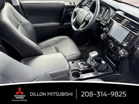 Used 2021 Toyota 4Runner TRD Off-Road Premium w/ Moonroof Package AWD/4WD image 18