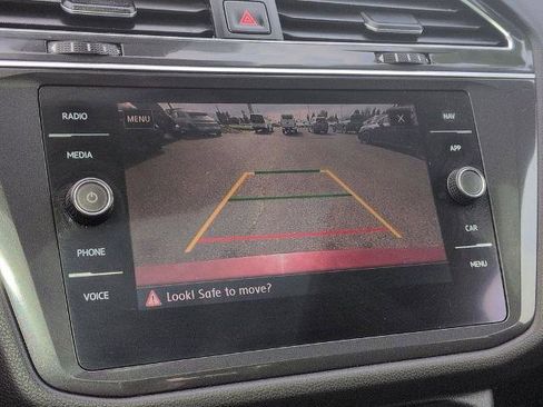 Used 2020 Volkswagen Tiguan SEL w/ 3rd Row Seat Package AWD/4WD image 19