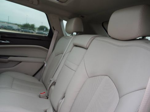 Used 2012 Cadillac SRX Luxury image 26