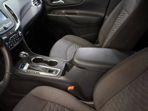 Used 2021 Chevrolet Equinox LT AWD/4WD image 7