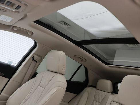 Used 2023 Buick Envision Avenir image 17