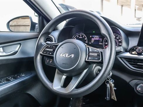 Used 2023 Kia Forte LXS w/ LXS Technology Package image 16