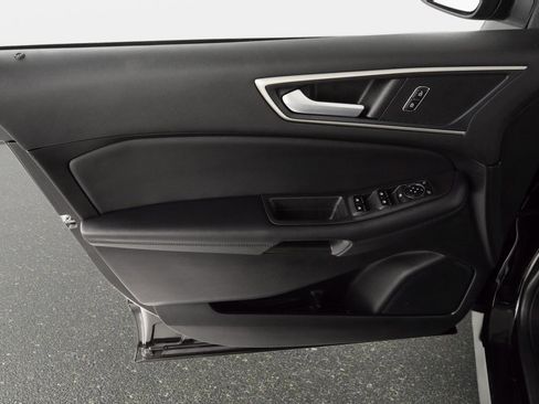 Used 2024 Ford Edge SEL image 18