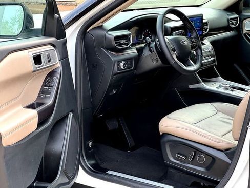 Certified 2020 Ford Explorer Limited image 8