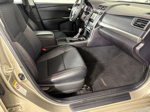 Used 2015 Toyota Camry SE image 13