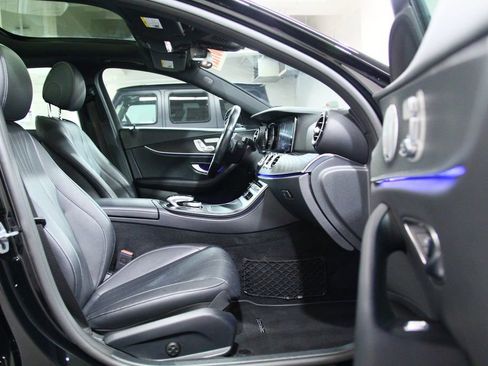 Used 2019 Mercedes-Benz E 300 4MATIC image 22