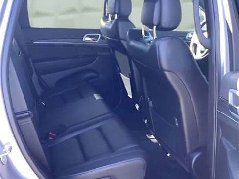 Certified 2021 Jeep Grand Cherokee Limited image 17