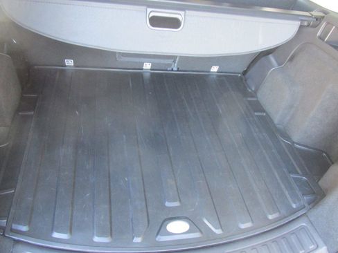 Used 2018 Land Rover Discovery Sport HSE image 74