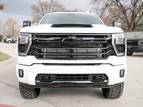 Used 2026 Chevrolet Silverado 3500 High Country w/ High Country Premium Package image 3