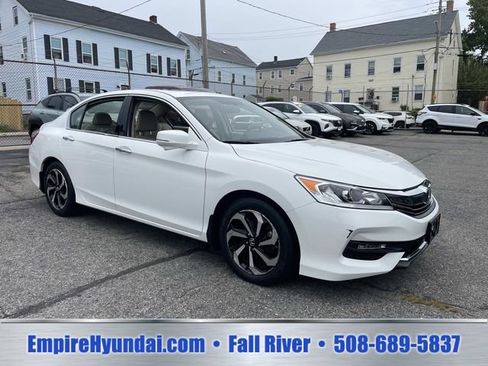 Used 2016 Honda Accord EX-L image 2