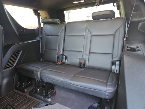 Used 2023 Chevrolet Tahoe High Country AWD/4WD image 23