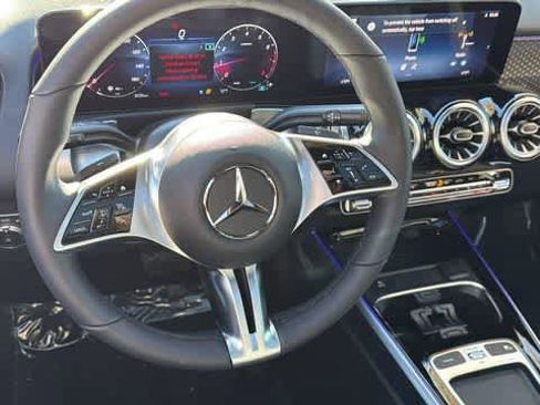 Used 2026 Mercedes-Benz GLB 250 4MATIC image 26