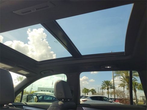 Used 2023 Cadillac XT6 Luxury image 13