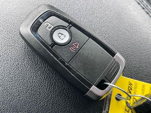 Used 2022 Ford Edge SEL AWD/4WD image 4