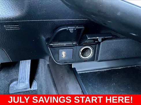 Used 2022 Toyota Camry SE FWD image 19