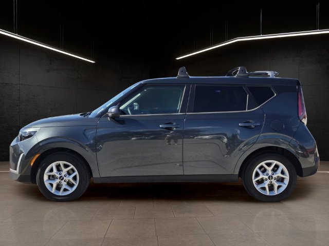 Used 2025 Kia Soul LX w/ LX Technology Package FWD image 4