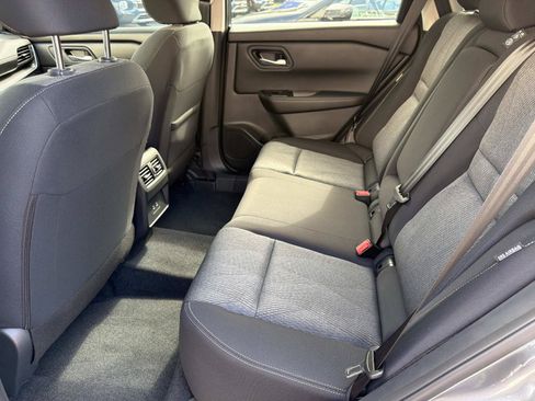 Used 2026 Nissan Rogue SV FWD image 10