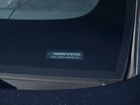 Used 2023 Aston Martin V8 Vantage Roadster image 27