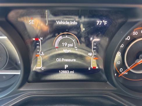 Used 2024 Jeep Wrangler Unlimited Sahara w/ Safety Group AWD/4WD image 23