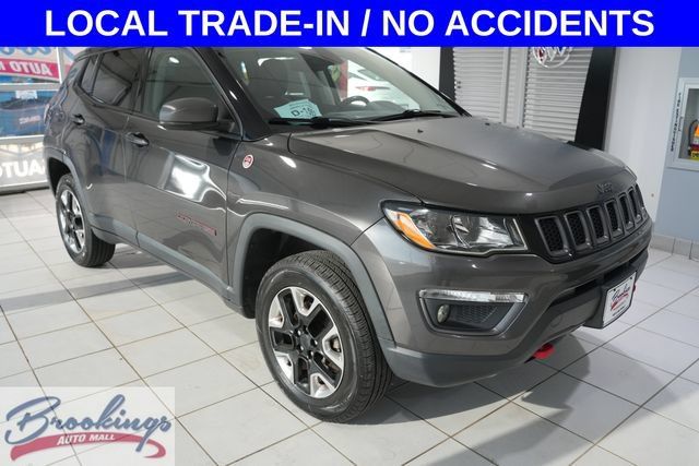 Used 2018 Jeep Compass Trailhawk w/ Cold Weather Group AWD/4WD image 1