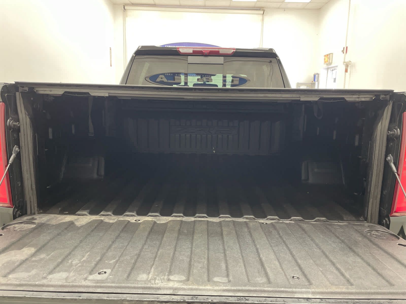 Used 2024 Chevrolet Silverado 1500 ZR2 AWD/4WD image 15