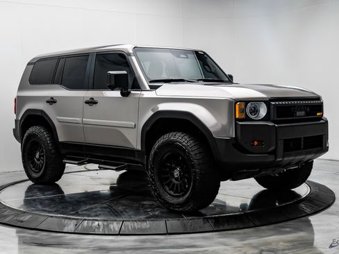 Used 2024 Toyota Land Cruiser image 19