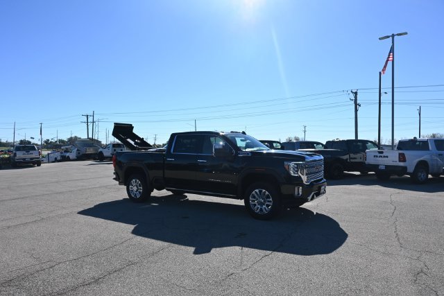 Used 2023 GMC Sierra 2500 Denali w/ Denali Ultimate Package AWD/4WD image 3