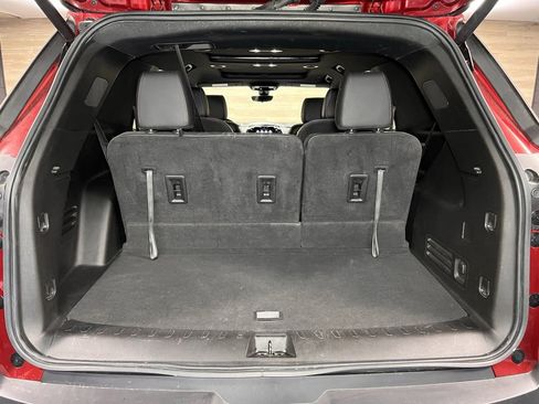 Used 2023 Chevrolet Traverse RS image 12