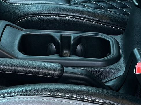 Used 2019 Jeep Wrangler Unlimited Sport S image 16